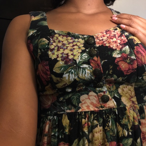 Dark floral dress - Picture 2 of 3